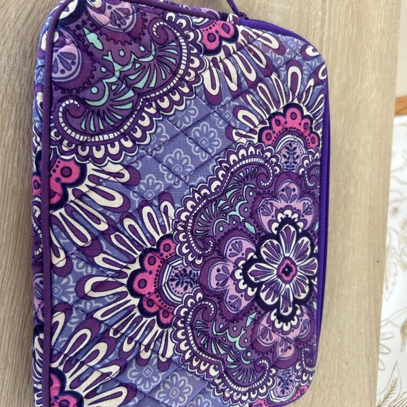Vera Bradley Kindle Case - Picture 2 of 3
